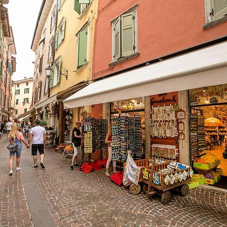 Appartamento Centro Storico Riva - Happy Rentals Екстериор снимка